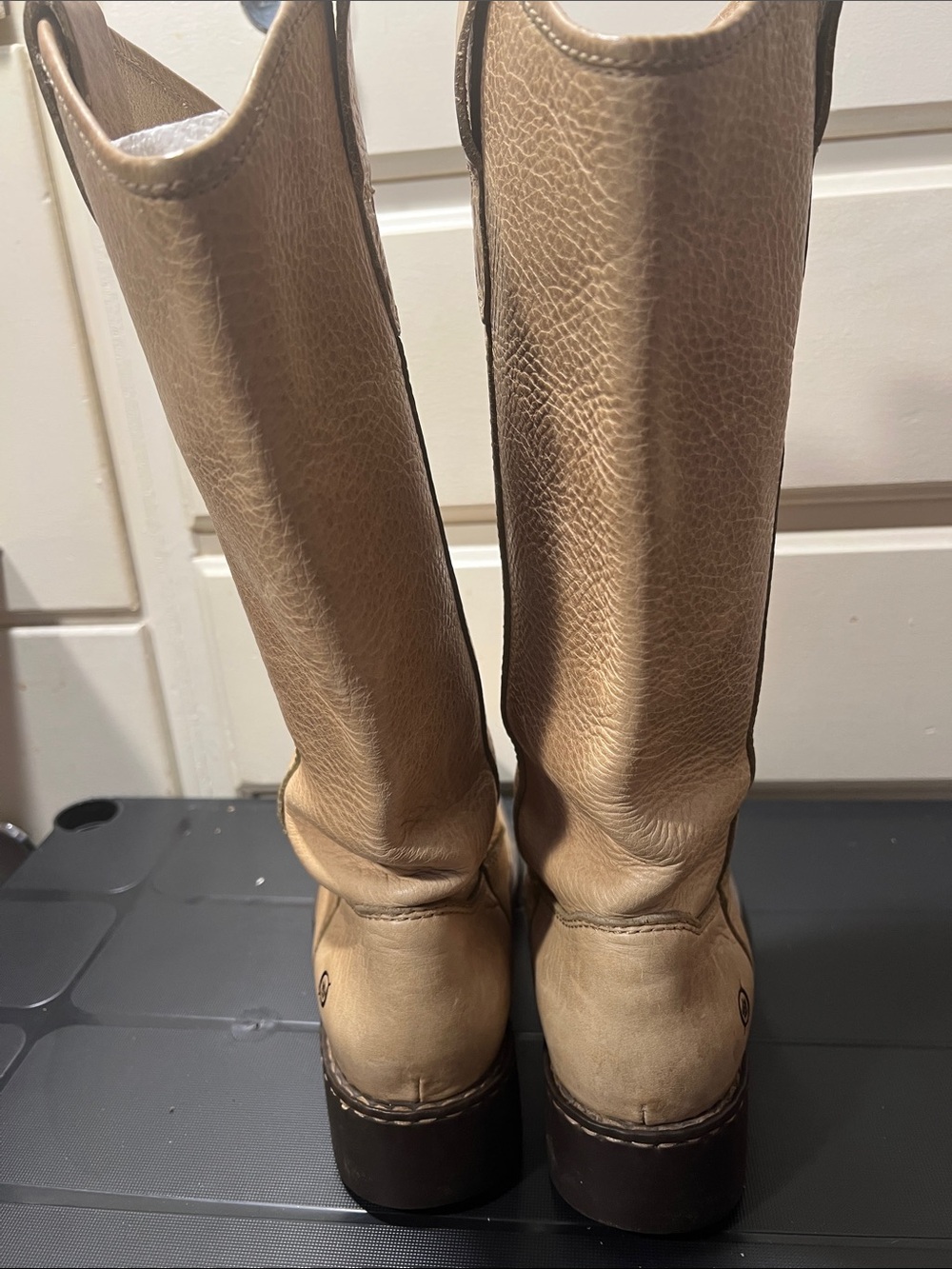 Born Tan Grain Leather Mid-Calf Pull-On Boots Size 8 - Picture 6 of 10